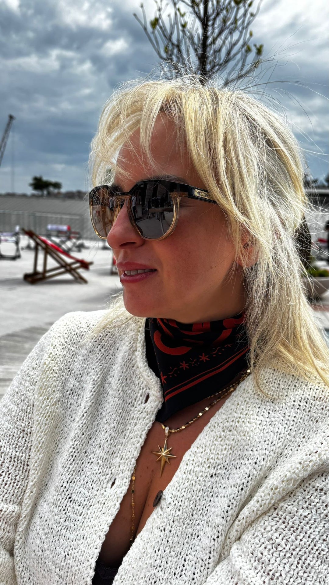 AS A TWIST - Shoppable 5